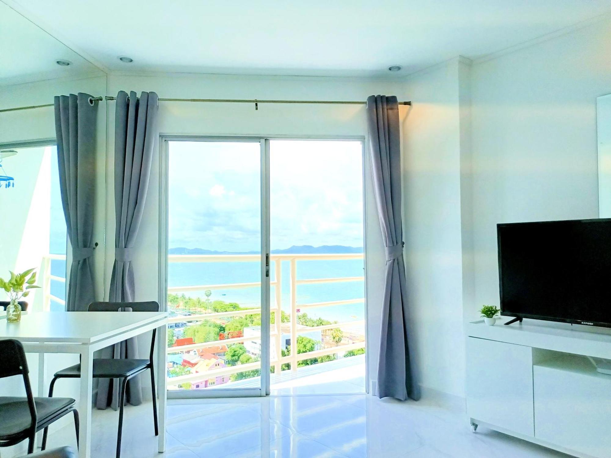 Sea View Beachfront Condos Pattaya Джомтиен Бийч Екстериор снимка