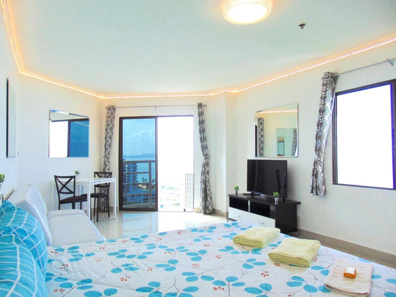 Sea View Beachfront Condos Pattaya Джомтиен Бийч Екстериор снимка